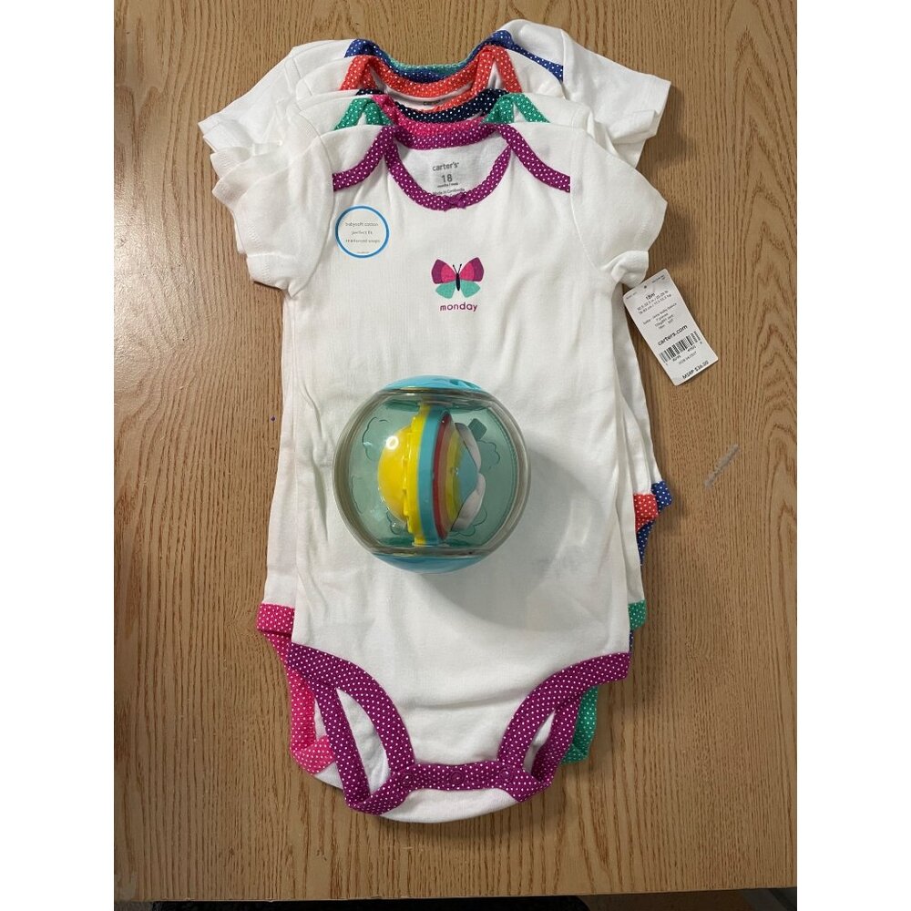 New Bundle of 7 Carter’s Day of the Week Onesies Size 18 Mth & Free Rolling Ball